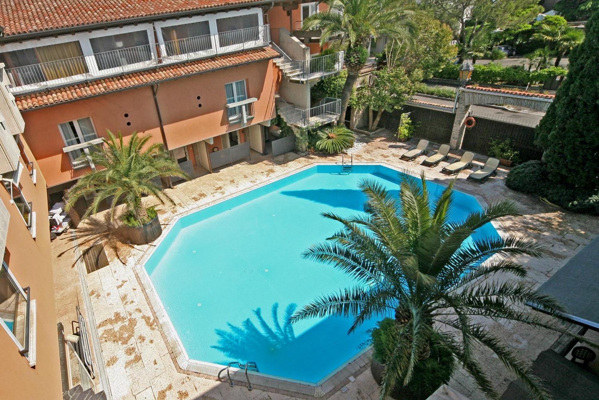 Hotel La Pauel Sirmione Exterior photo
